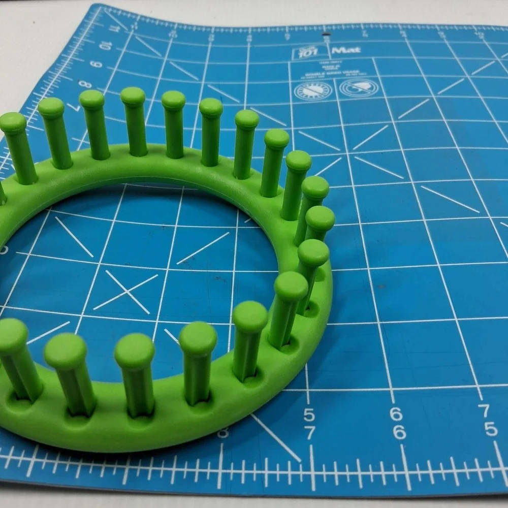 Boye Round‎ Loom Collection Set of 5 Circular Knitting Looms with Tools & Guides